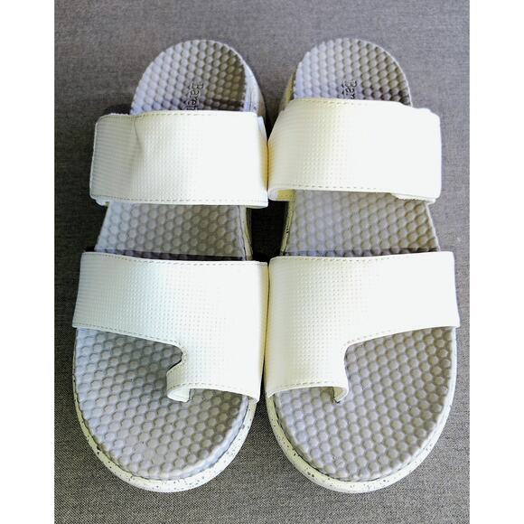 Discontinued Rare Baretraps Galie size 10M White Sandal Slip On - Picture 1 of 9